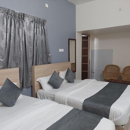 Sapphire Stayss Yelagiri Exterior foto